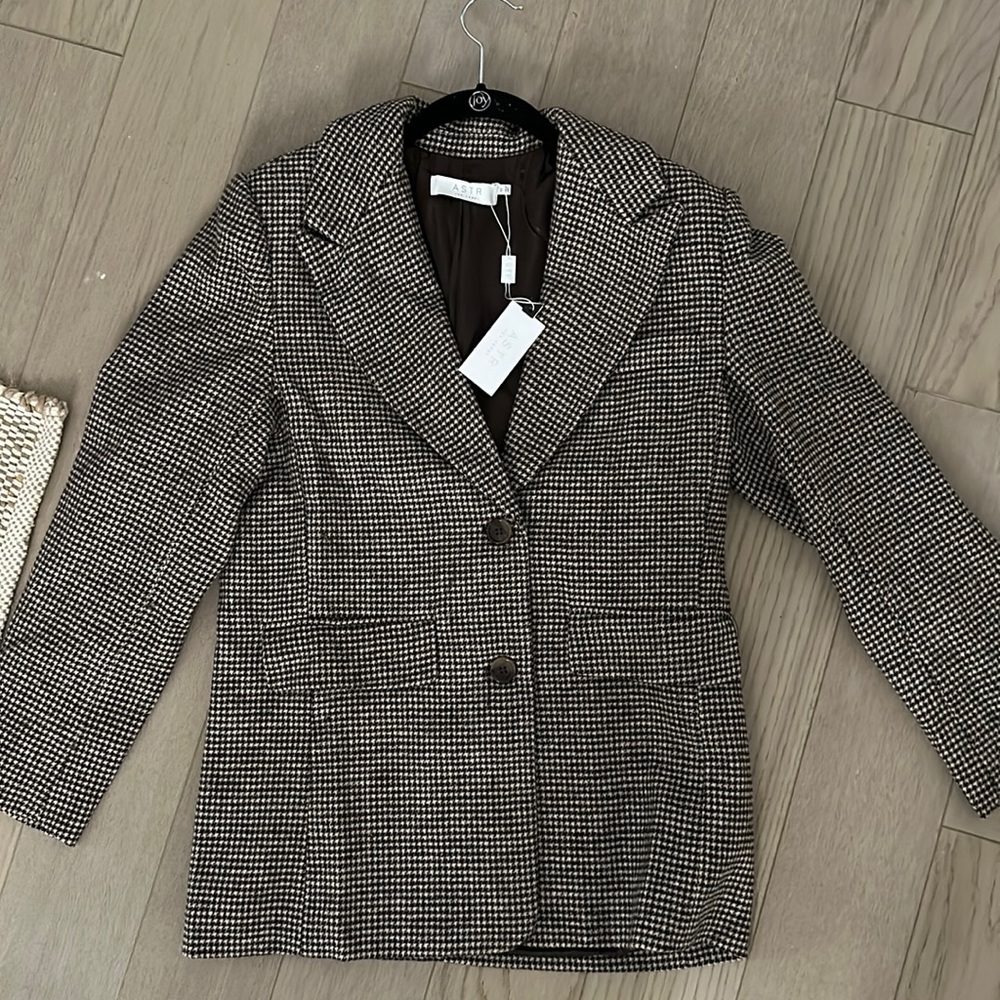 ASTR THE LABEL OVERSIZED BLAZER